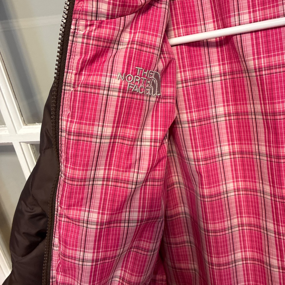 Girls North Face winter coat - Picture 2 of 4